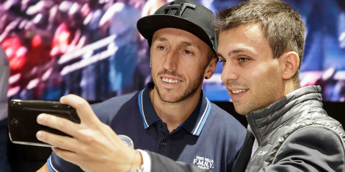 Selfie-Boom: Antonio "Tony" Cairoli bei Fiat Professional