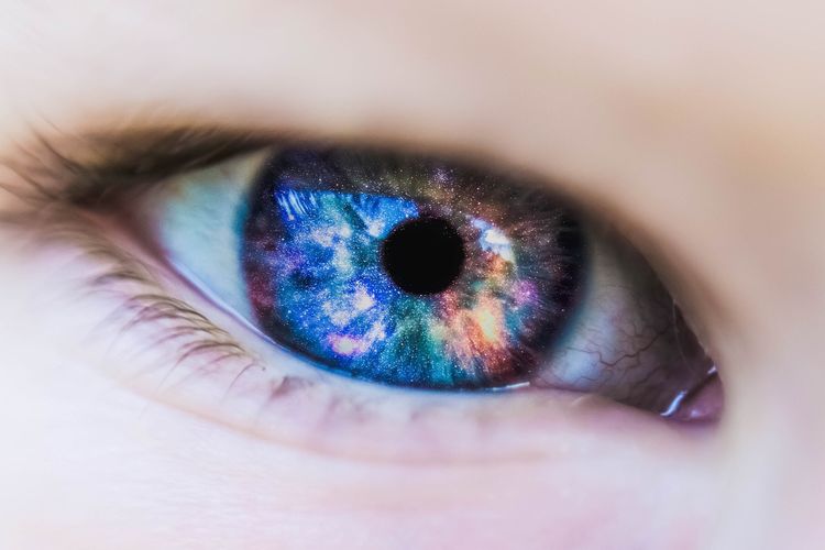 Farbiger Trend: Bunte Augen mit Kontaktlinsen