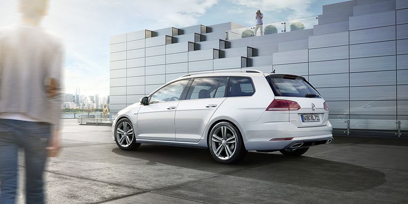 VW Golf Variant R-Line