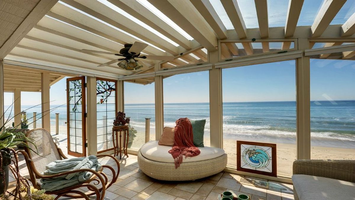 Beach Villa
