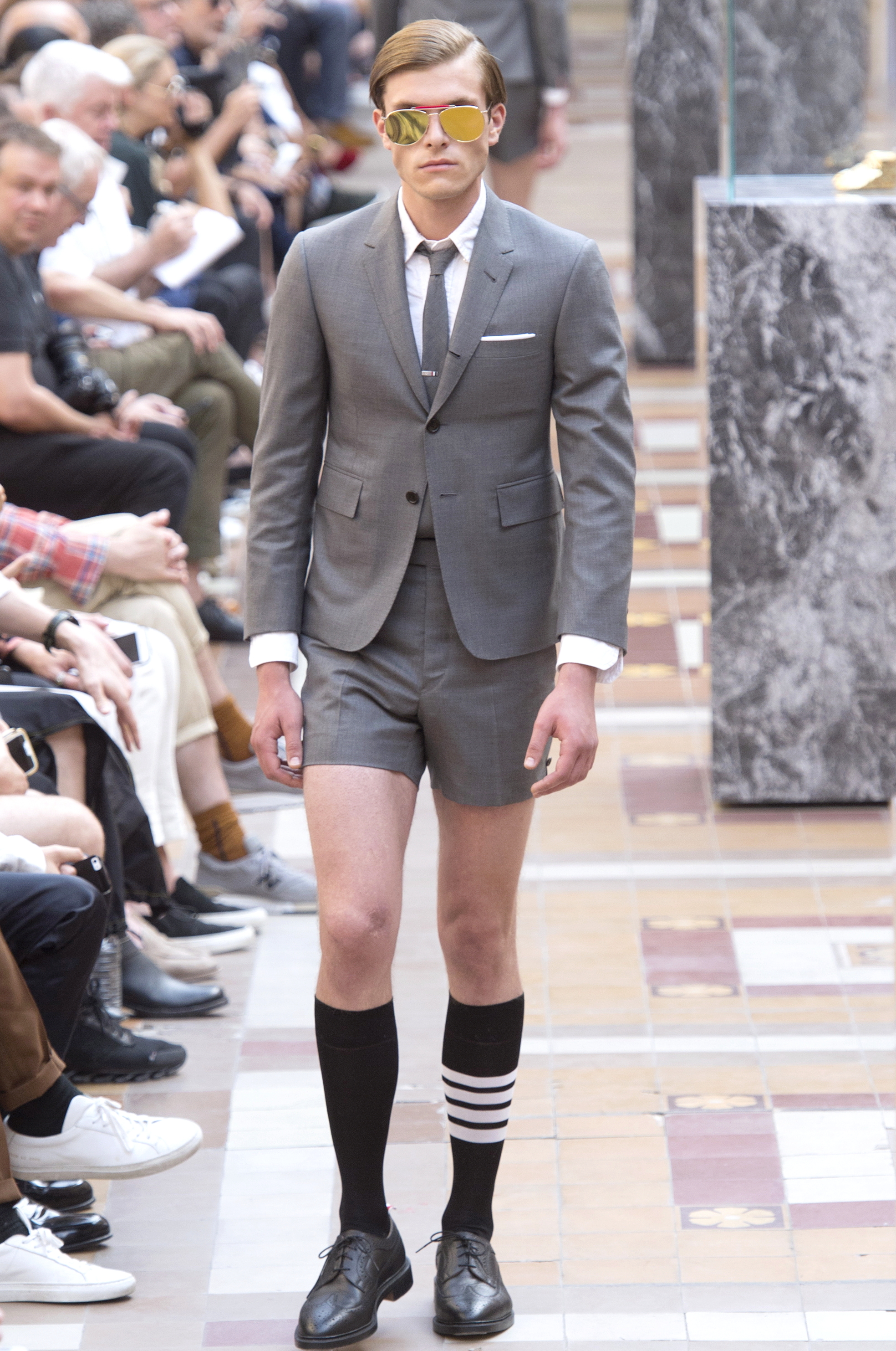 Paris Fashion Week Ready to Wear Spring Summer: Thom Browne zeigt die Shorts als Business Look