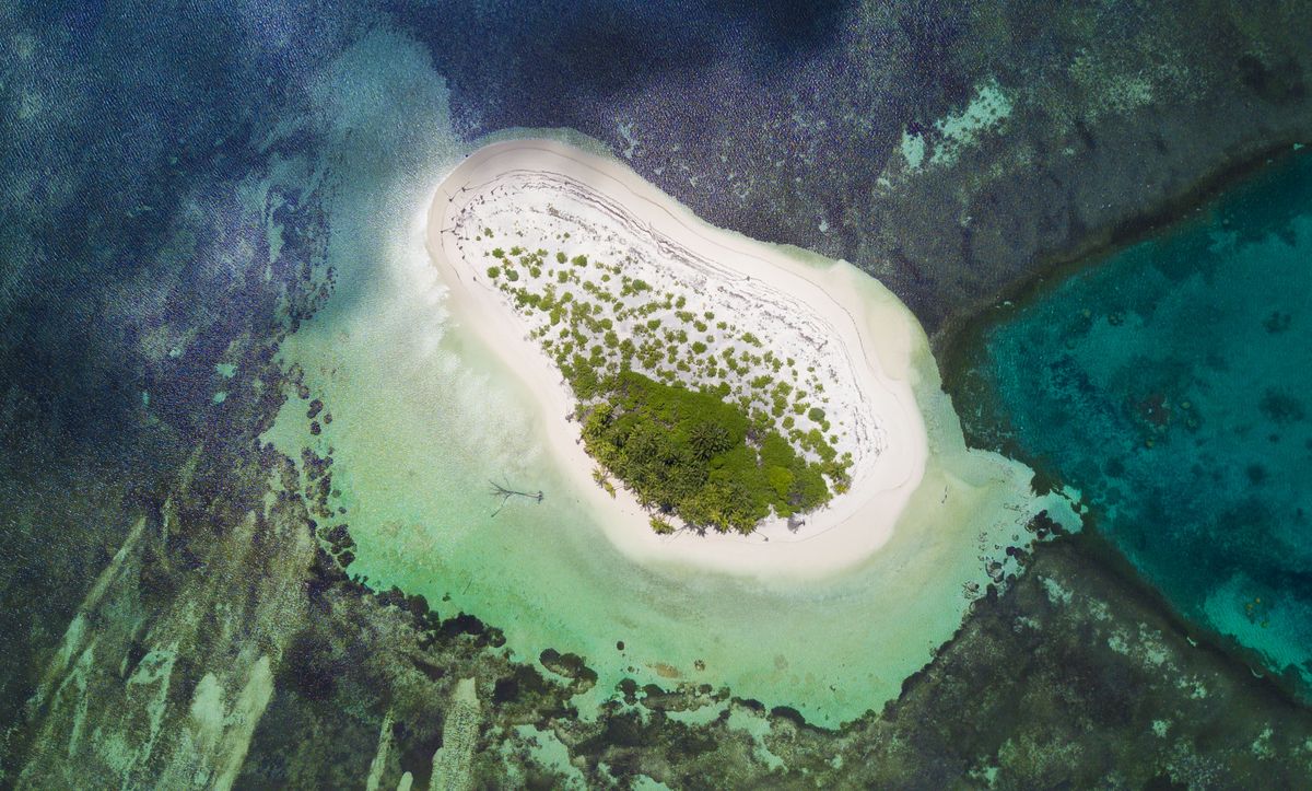 Bijoutier Island – Praktisch mehr unter als über der Wasseroberfläche