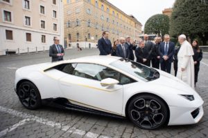 Lamborghini Huracán Rear Wheel Drive Coupé, Papst Franziskus Edition