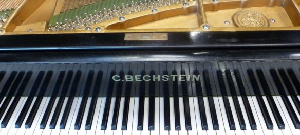 Klavierflüsterer aus Niederbayern verleiht Steinway und Co. wieder Flügel