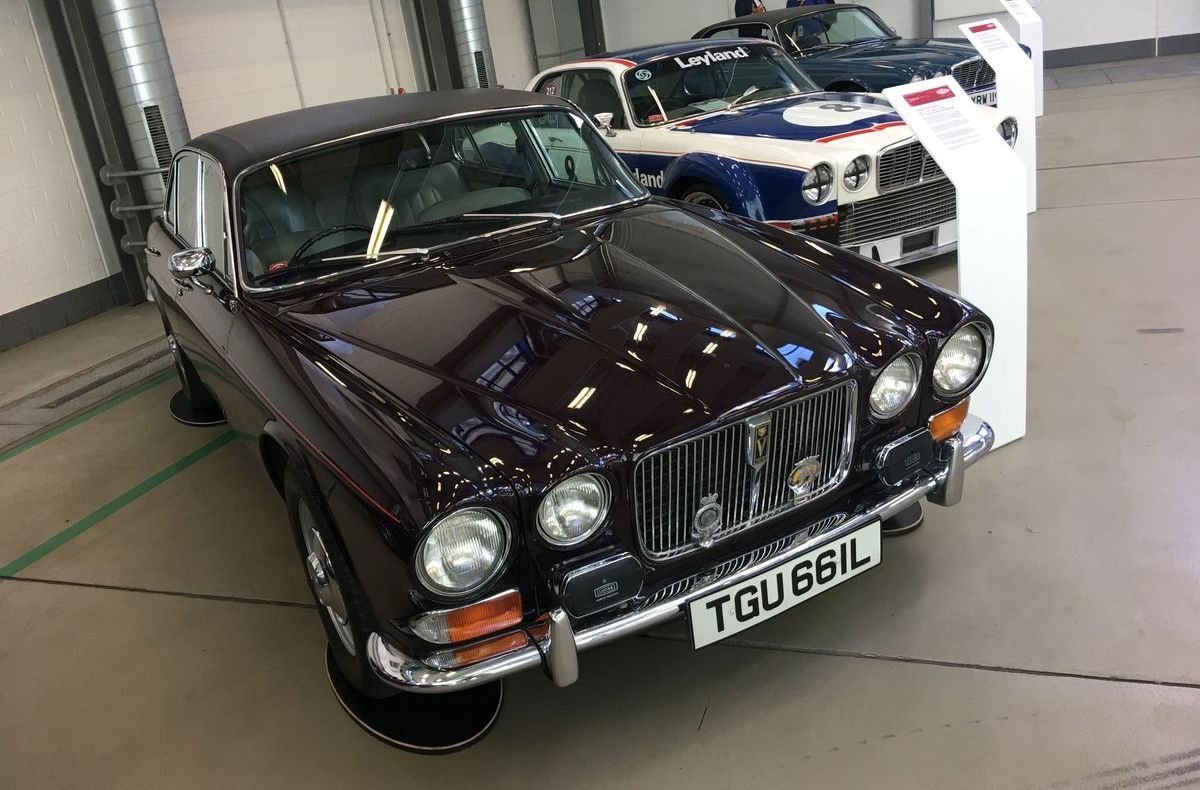 Jaguar XJ12 S1 Vanden Plas Saloon (1973), Queen Mum