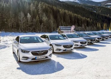 Im Schnee mit Opel