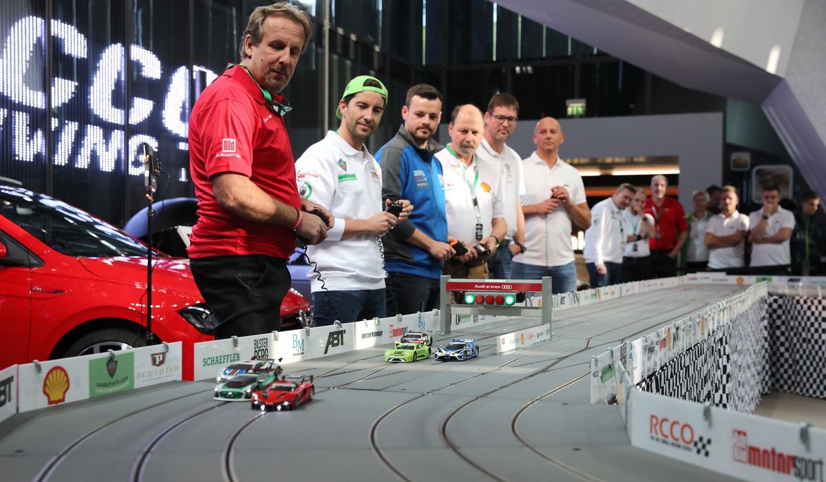 24-Stunden-Rennen mit Slotcars: Die RCCO trug ihr Saisonfinale in der Autostadt in Wolfsburg aus. 