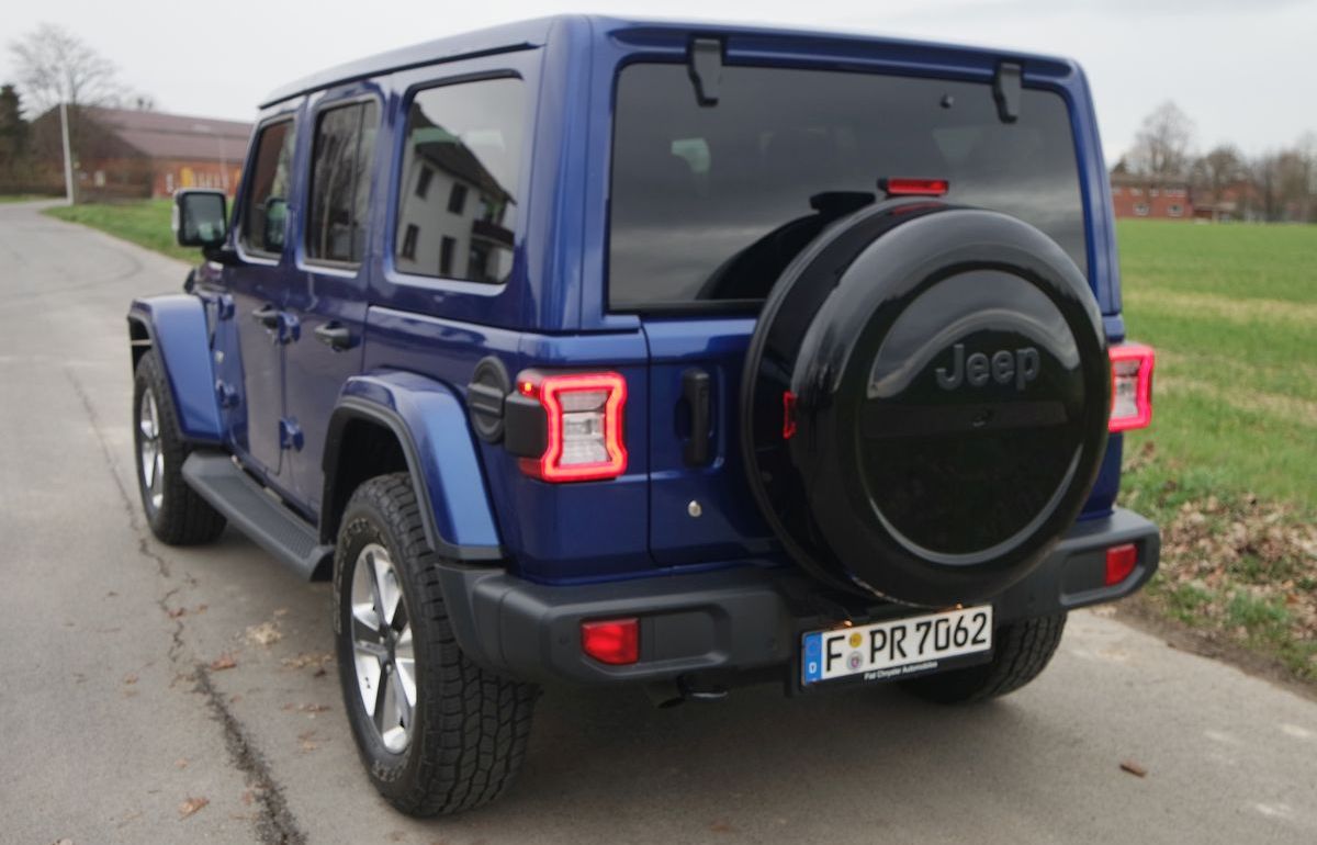 Jeep Wrangler Unlimited Sahara Overland (2019)