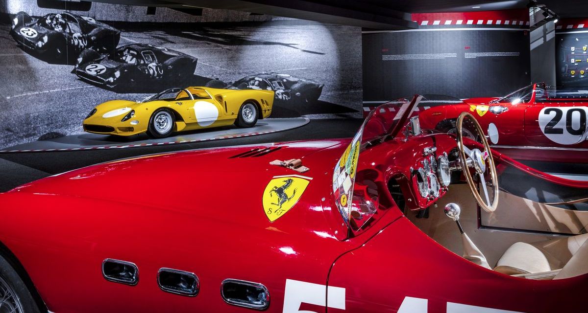 Ausstellungen "90 Anni" und "Hypercars" im Ferrari-Museum