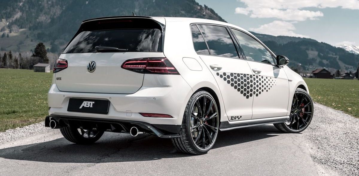 Abt bietet für den VW Golf GTI TCR eine Leistungssteiegrung auf 340 PS an.