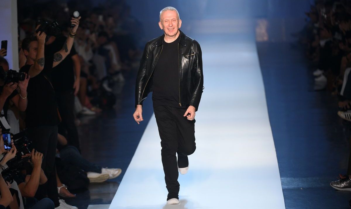 Jean-Paul Gaultier selbst trägt Schwarz