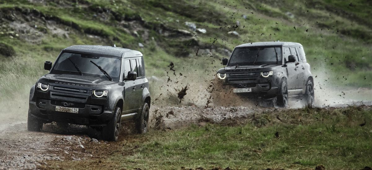 Land Rover Defender bei den Dreharbeiten zum James-Bond-Film „Keine Zeit zu sterben“