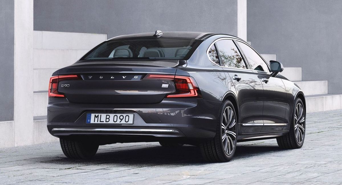 Volvo S90 Recharge T8 PlugIn Hybrid (2020)