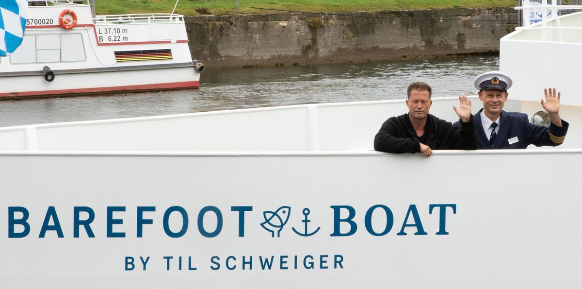 Til Schweiger besucht sein Barefoot Boat