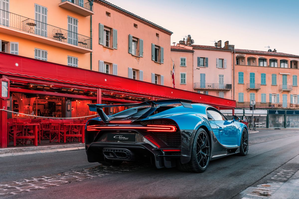 Roadshow - Bugatti - St. Tropez - Côte d’Azur