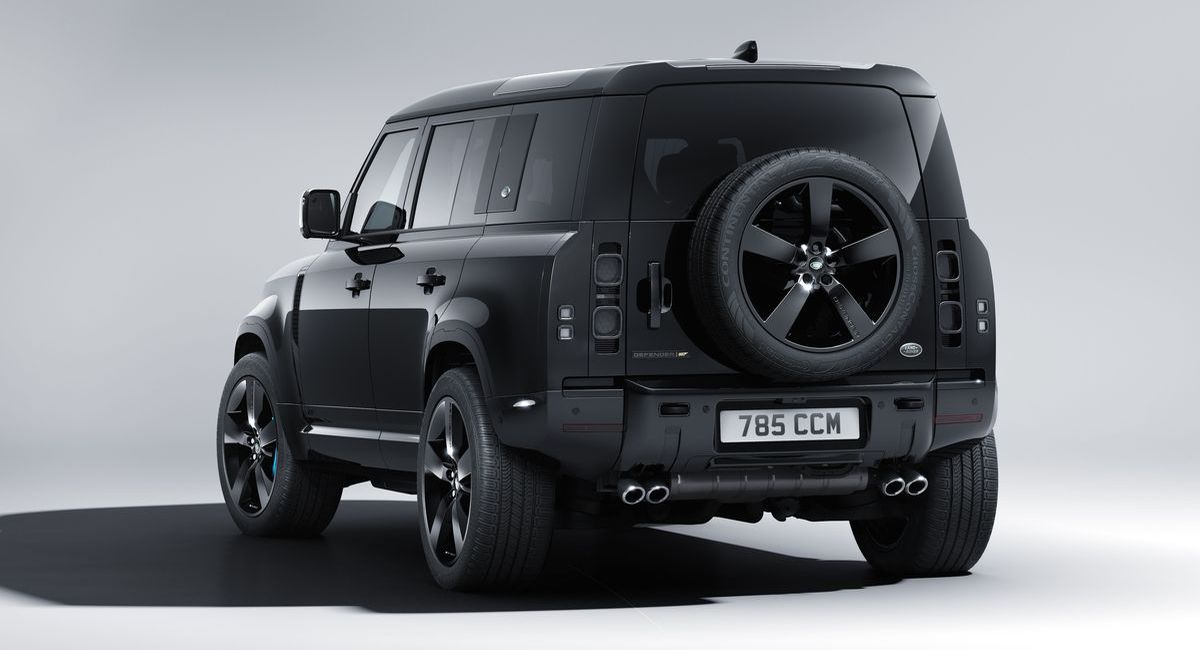 Land Rover Defender V8 Bond Edition