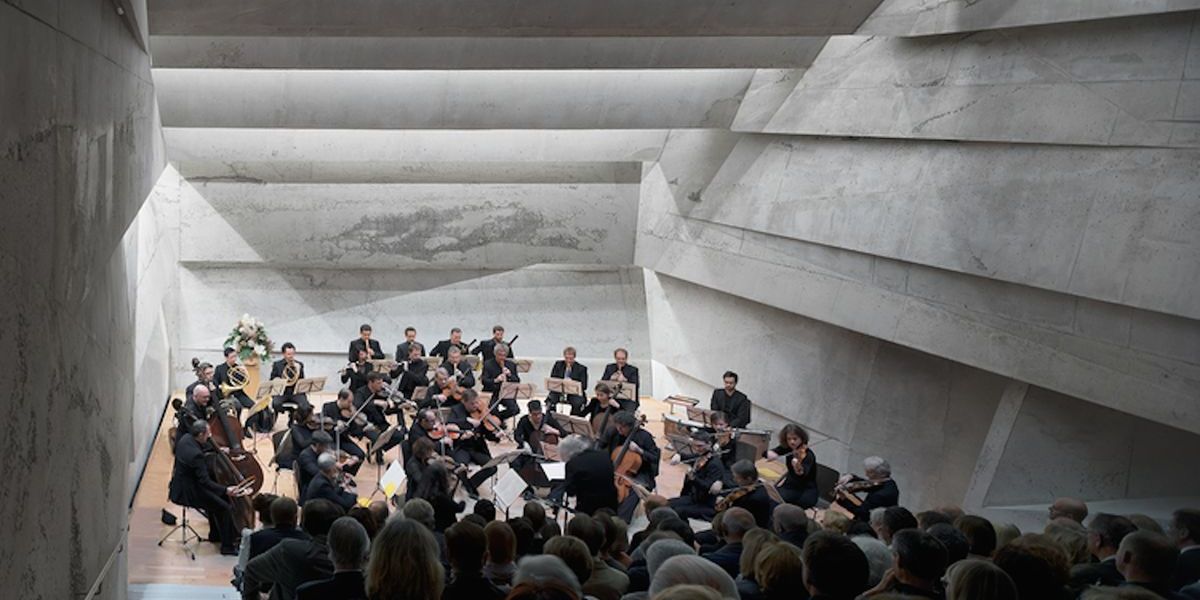 Wie ein 2.000-Seelen-Ort im Bayerwald seine eigene Philharmonie baute
