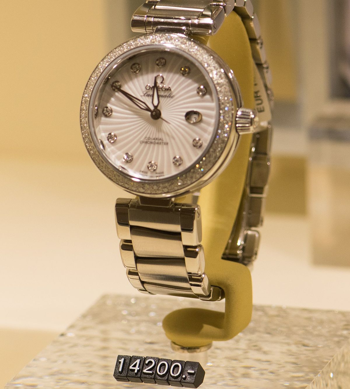 Wunderschöne Omega-Armbanduhren für die Ladys