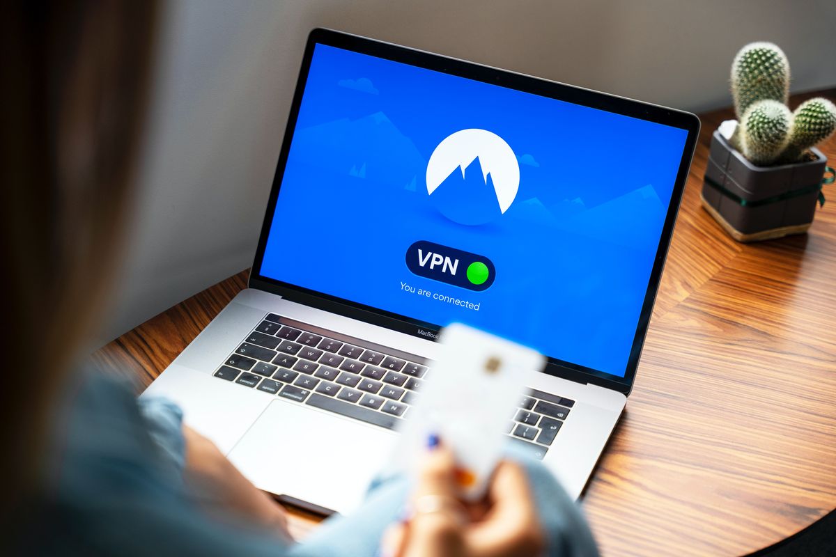 Wie ein VPN Ihre Sicherheit erhöhen und die Privatsphäre schützen kann. 