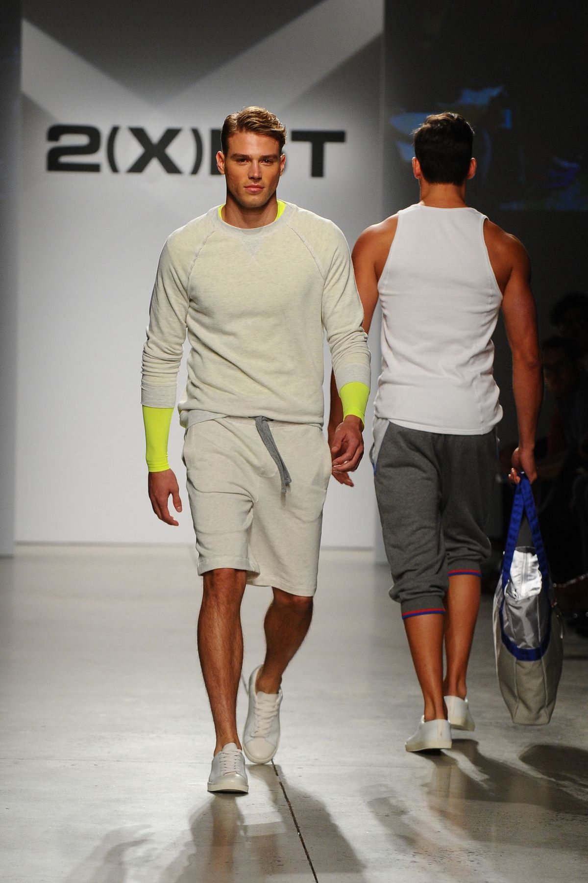 Athleisure-Wear 2022 - die stylishen Fashion-Outdoor-Looks