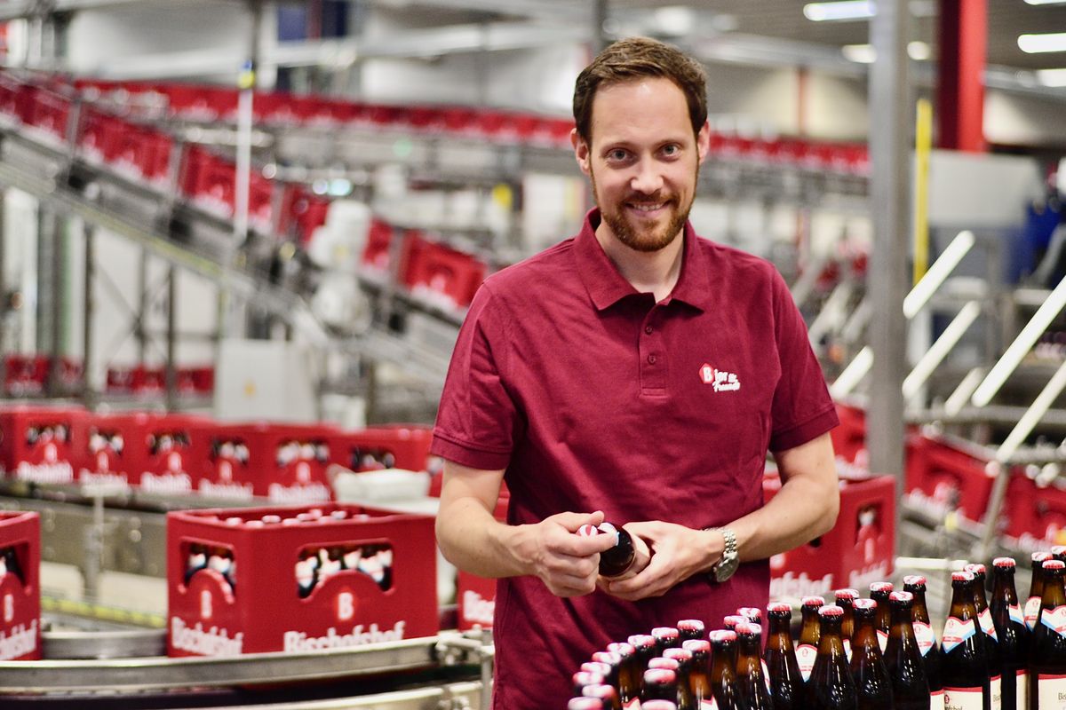Mit dem 36-jährigen Braumeister Andreas Menze hat die Brauerei auch einen neuen Leiter der Abfüllung.