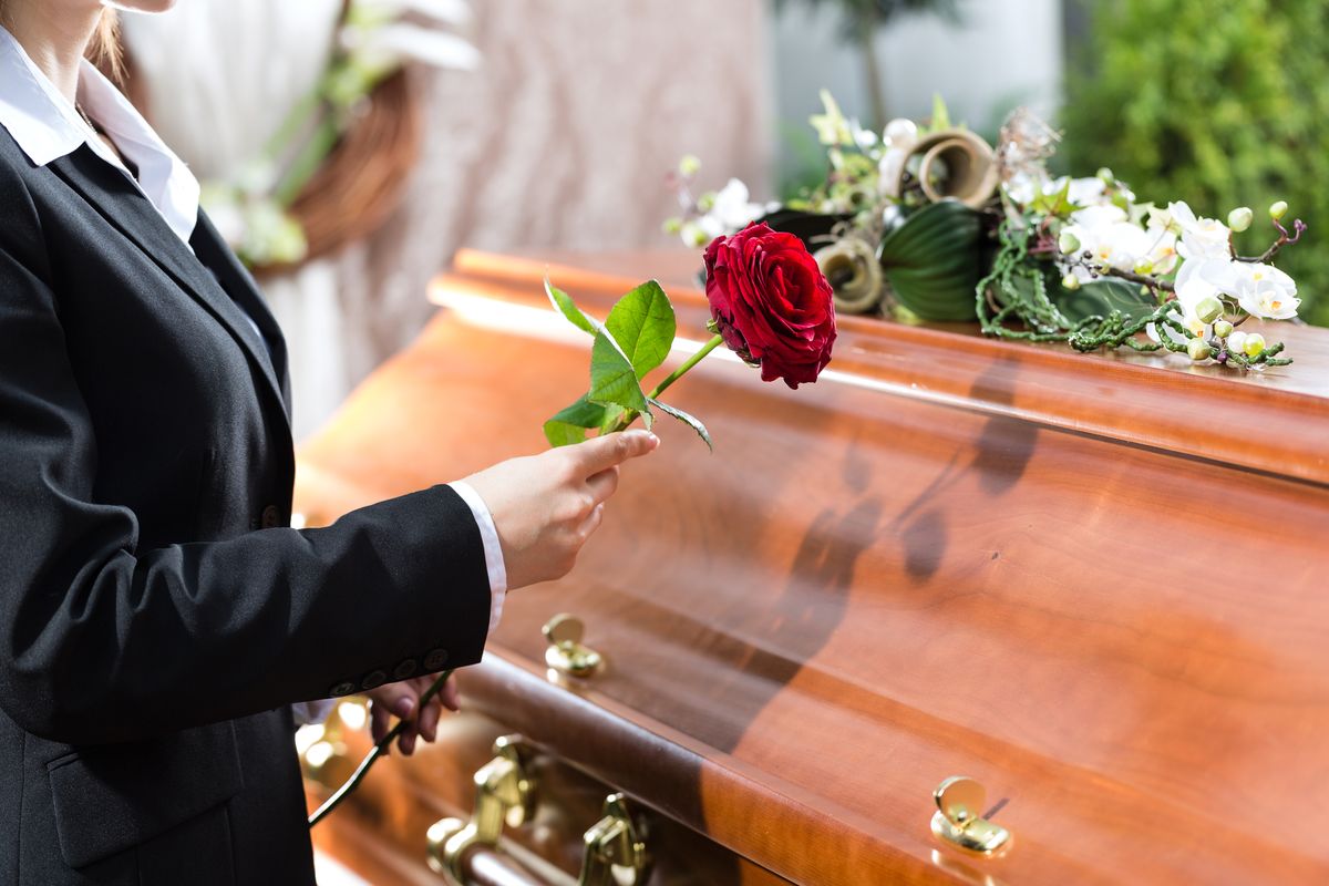 Notwendige Vorkehrungen für eine Beerdigungszeremonie