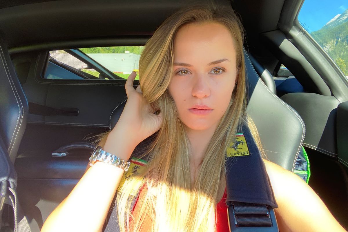 Foto: Model Minela Fisic