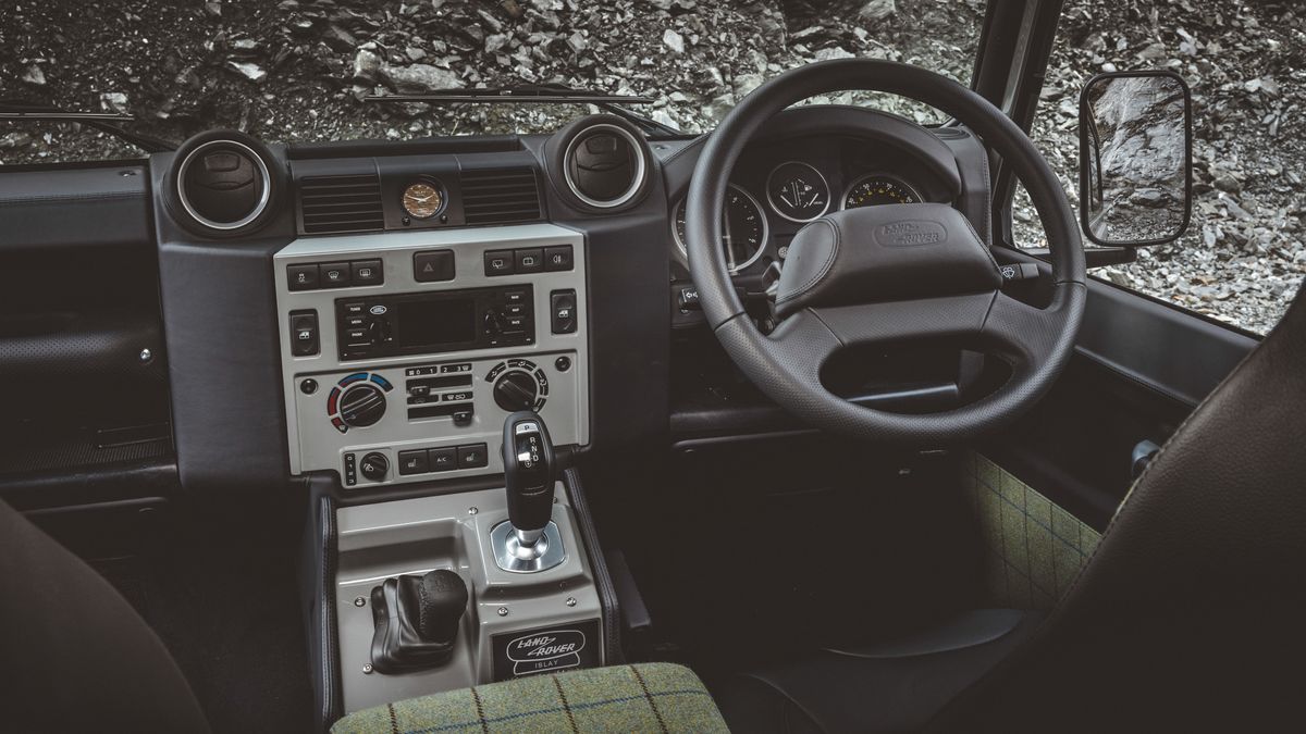 Foto: Land Rover Classic Defender Works V8 "Islay Edition".