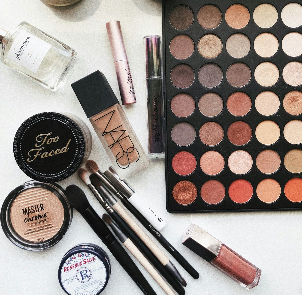 Foto: Make-up-Looks - die Frühjahr/Sommer 2024 Trendfarben.