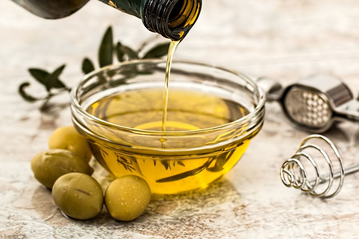Foto: Olivenöl als Basis für eine gesunde und bekömmliche Ernährung.