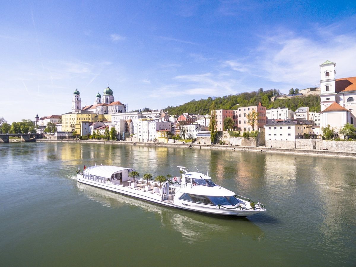 Foto: Passau mit dem Cabrio-Schiff entdecken.