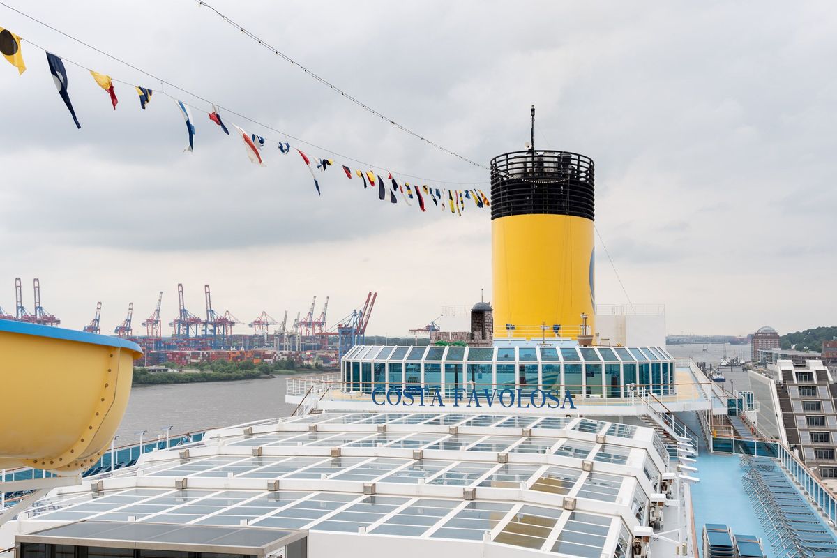 Foto: Costa Favolosa bringt "La Bella Vita" nach Hamburg.