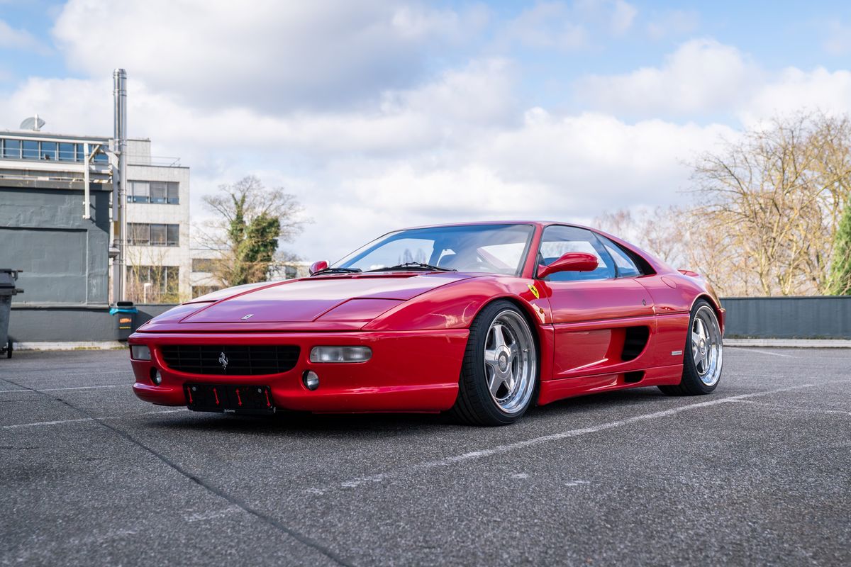 Foto: Jean Pierre "JP" Kraemer veredelt Ferrari F355 Berlinetta.