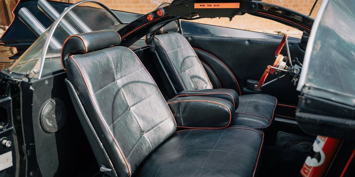 Auktion: Batmobil 1973 - Replika von Adam West