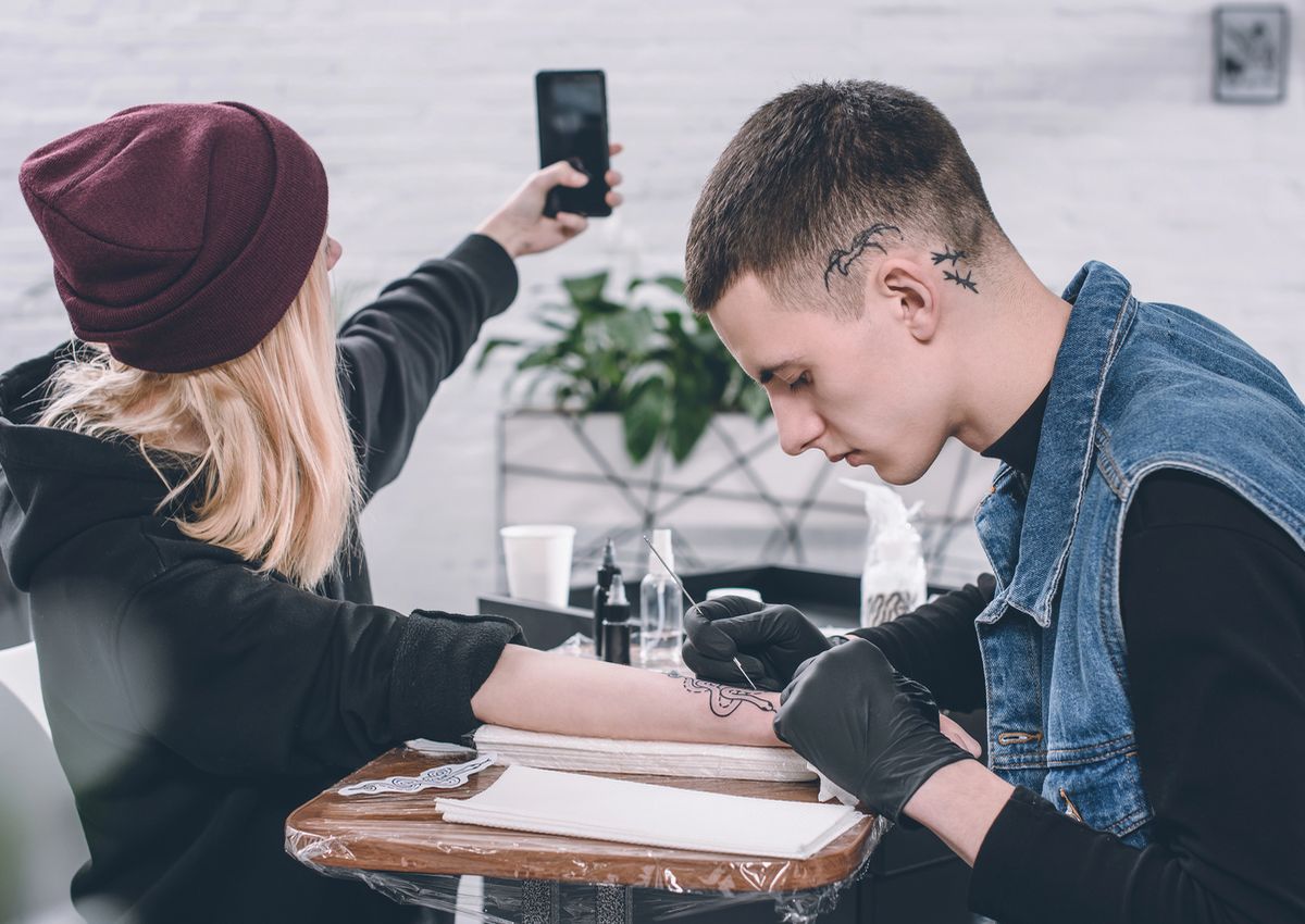 Tattoo Artist werden - mit wenig Equipment zum mobilen Traumjob