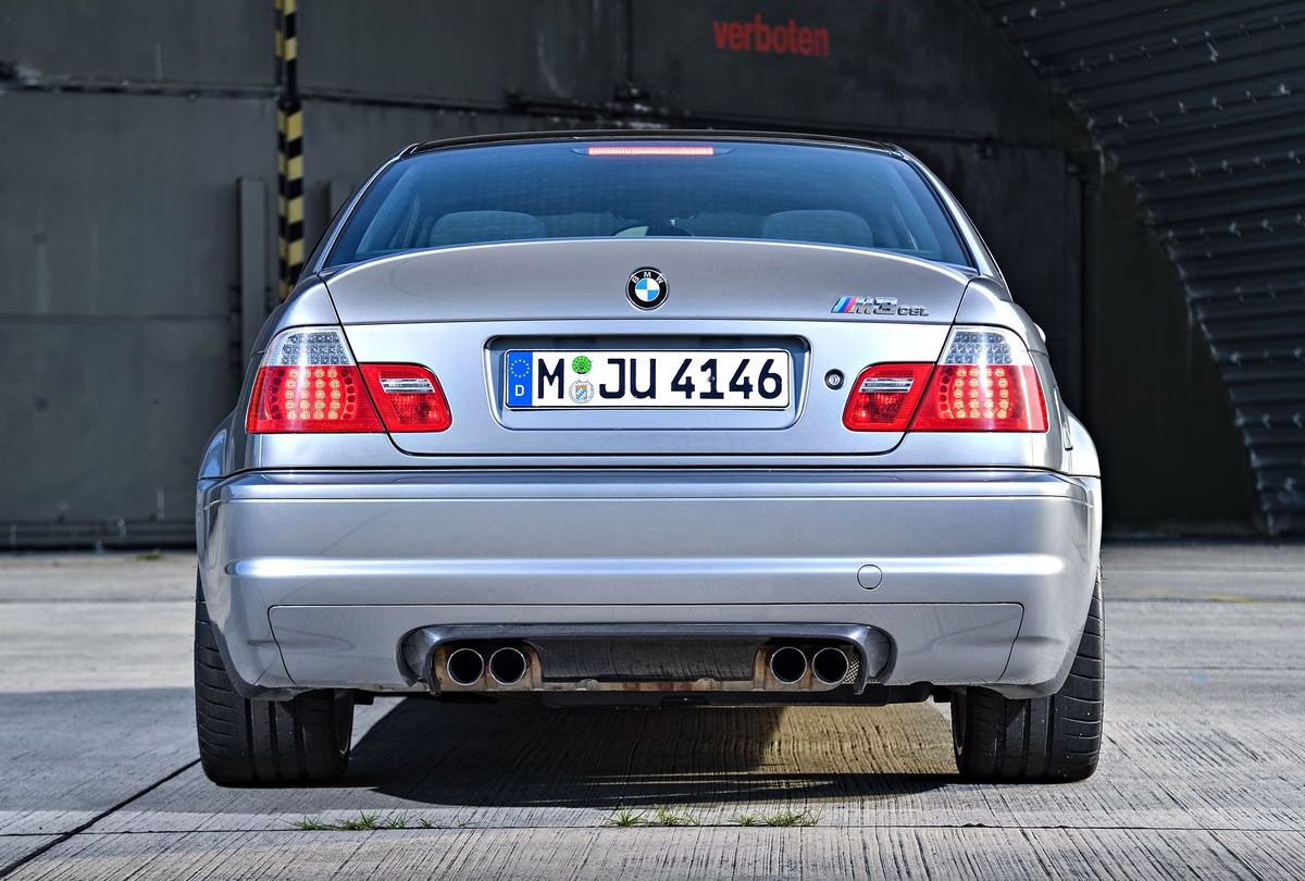 BMW M3 CSL (E46)