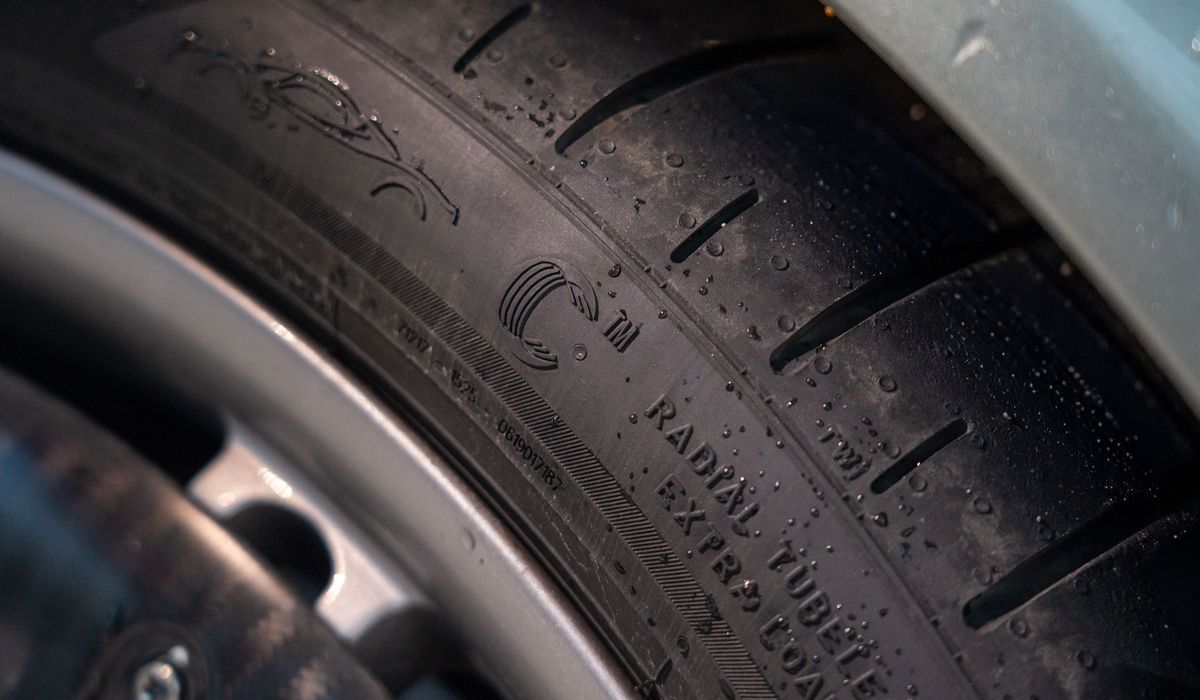 Pirelli, Pagani und Bosch testen Cyber-Gummis