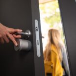 Yale Linus Smart Lock - stilvoller Schlüssel zum obersten Vatertag-Level Yale