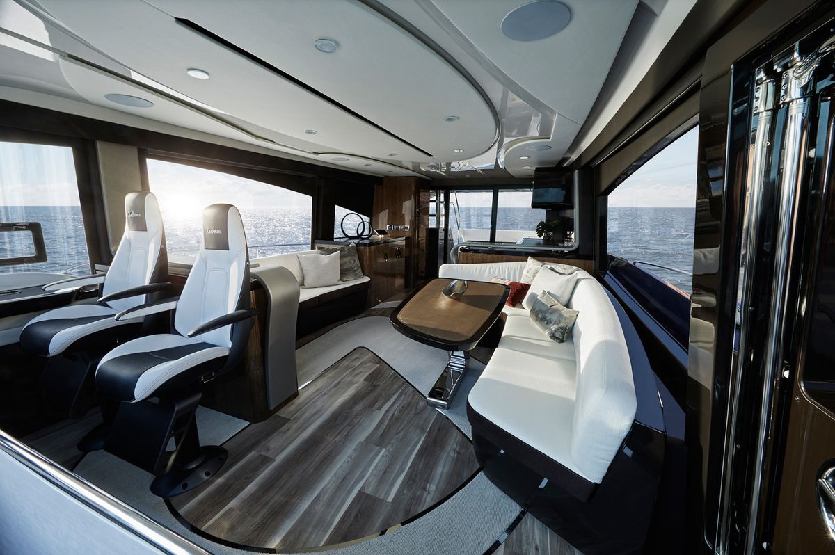 Lexus Luxusyacht LY680