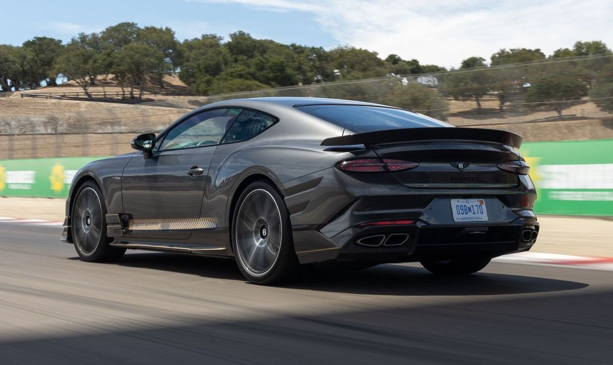 Pirelli liefert die Reifen für den neuen Bentley Supersports