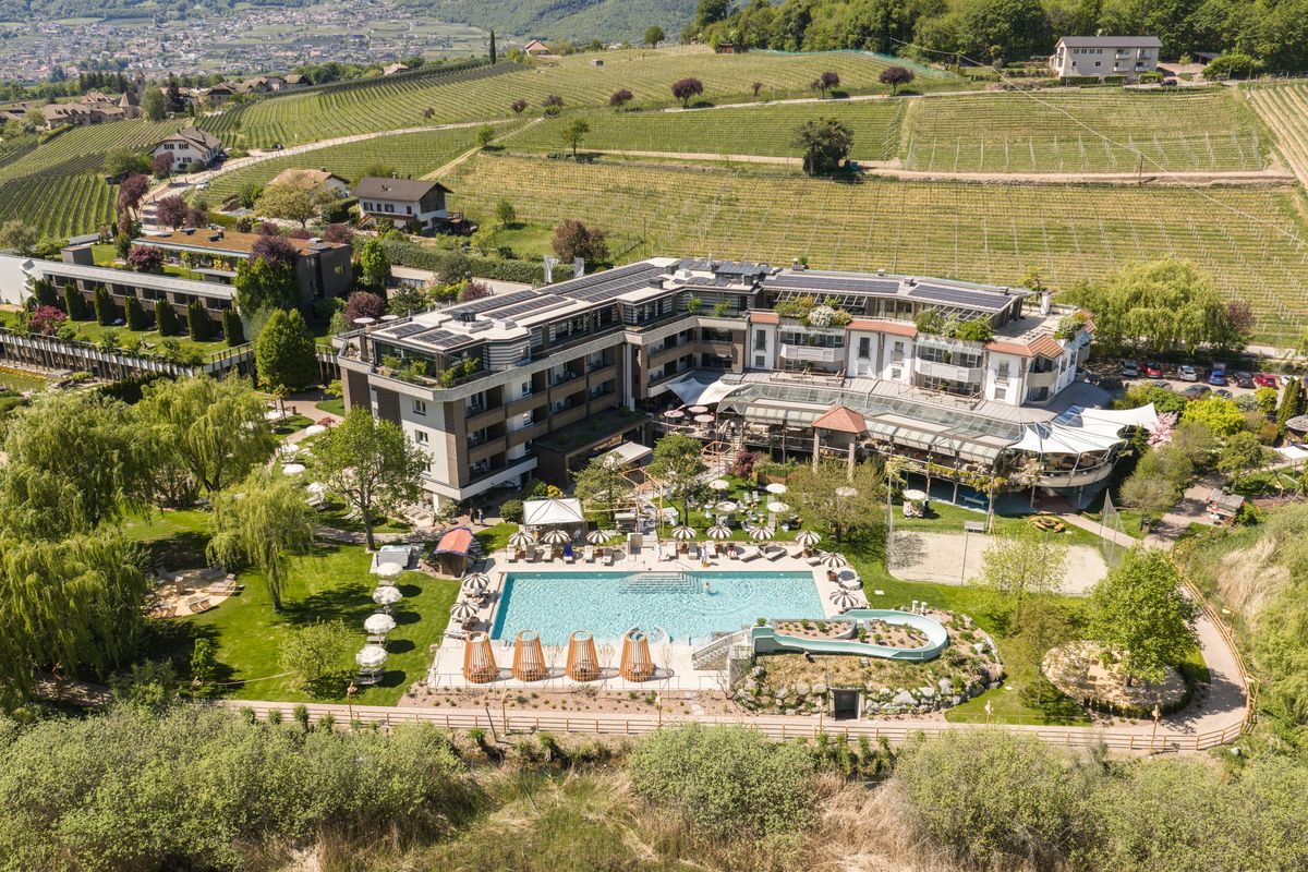 Neuer Pool im Gartenhotel Moser (Montiggler See)