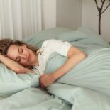 Plumelle - warum diese waschbare High-End-Decke die Schlafzimmer revolutioniert Plumelle